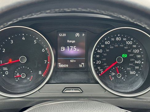 Used 2019 Volkswagen Tiguan S image 24