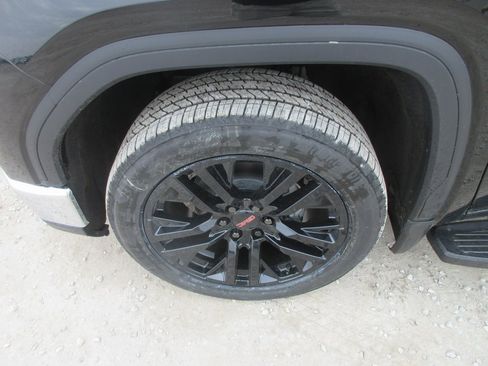 New 2026 GMC Sierra 1500 SLT w/ SLT Premium Package image 12