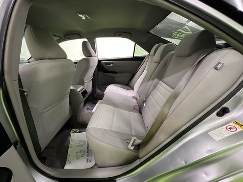 Used 2017 Toyota Camry LE FWD image 26