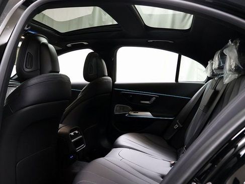 New 2026 Mercedes-Benz E 450 4MATIC Sedan image 13