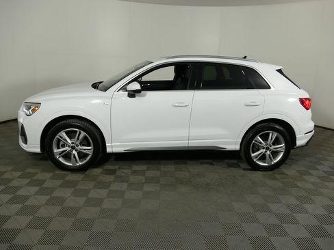 Used 2024 Audi Q3 2.0T Premium Plus w/ Premium Plus Package image 27