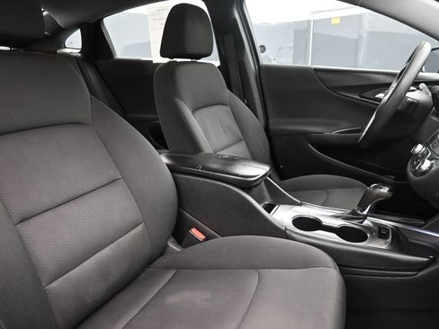 Used 2018 Chevrolet Malibu LT FWD image 26