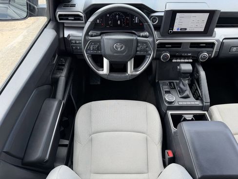 Used 2025 Toyota 4Runner SR5 RWD image 14