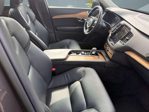 Certified 2023 Volvo XC90 B6 Plus AWD/4WD image 24