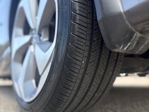 Used 2018 Honda Accord Touring image 13