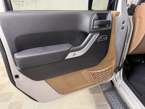 Used 2012 Jeep Wrangler Unlimited Sahara w/ Dual Top Group image 30