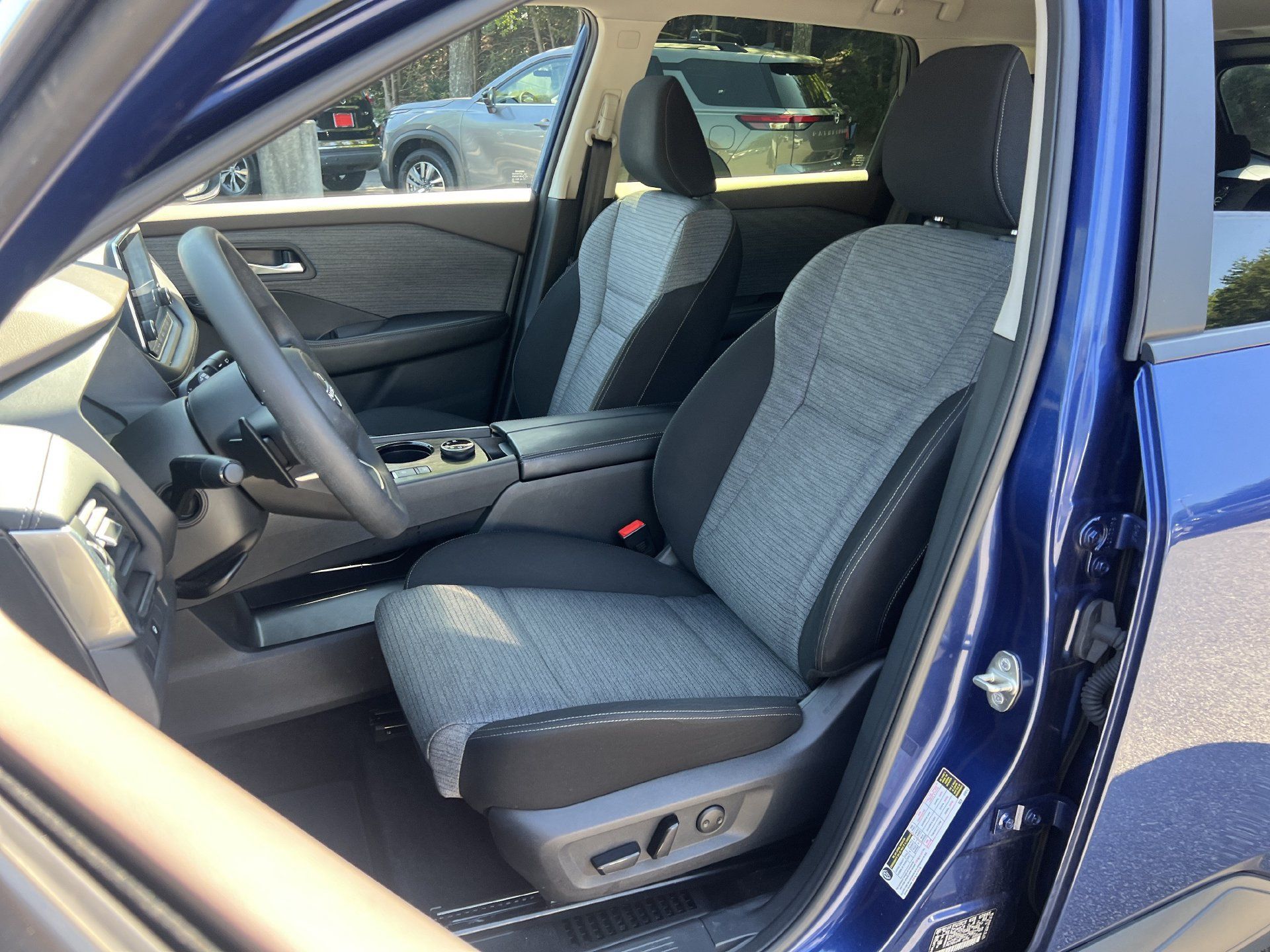 Certified 2023 Nissan Rogue SV AWD/4WD image 17
