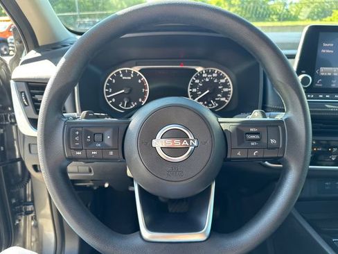 Used 2024 Nissan Rogue S image 24