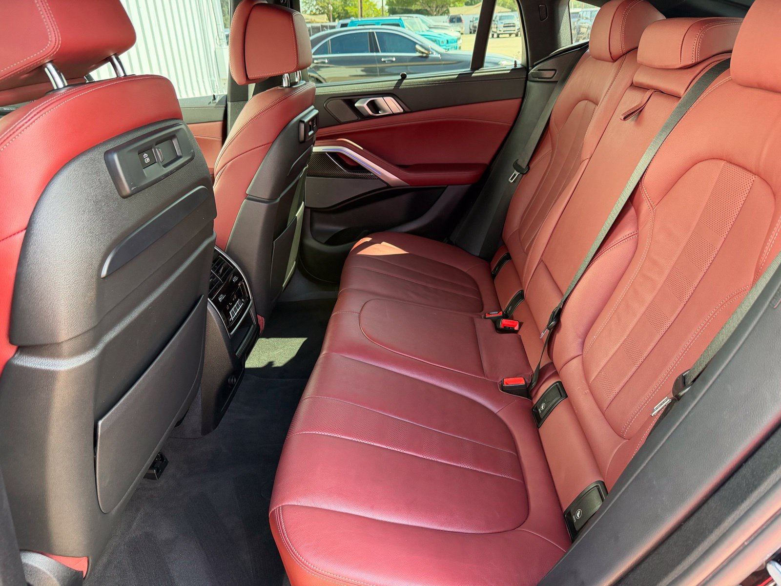 Used 2021 BMW X6 M50i w/ Executive Package AWD/4WD image 31