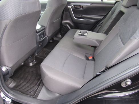 Used 2025 Toyota RAV4 LE image 37