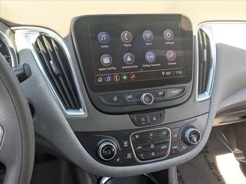Used 2021 Chevrolet Malibu LT FWD image 14