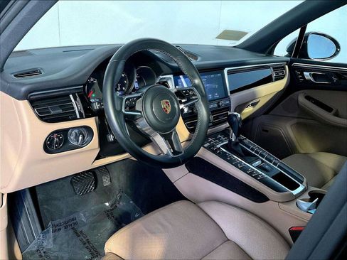 Certified 2020 Porsche Macan AWD/4WD image 4