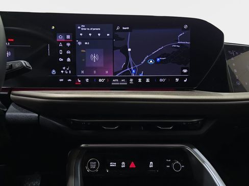 Certified 2025 Audi Q5 Prestige w/ 20" Wheel Package image 22