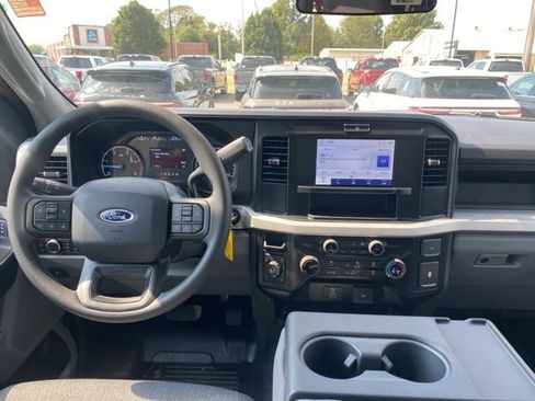 New 2026 Ford F250 XL w/ F-250 >10K GVWR Package image 14