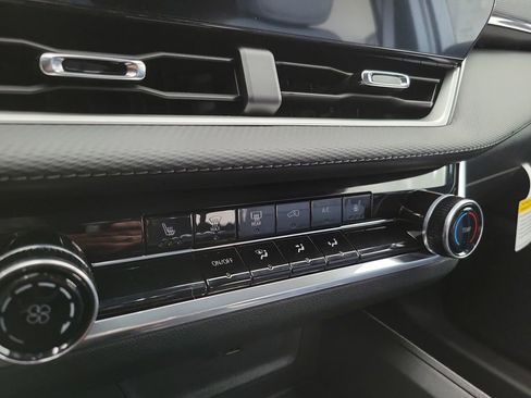 New 2026 Chevrolet Equinox LT w/ Safety and Technology Package FWD image 25