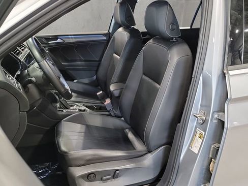 Used 2023 Volkswagen Tiguan SE R-Line AWD/4WD image 10