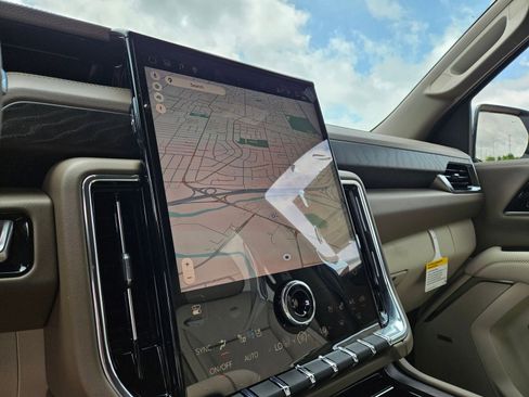 New 2026 GMC Yukon XL Denali RWD image 16