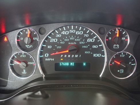 Used 2024 Chevrolet Express 3500 LT w/ LT Preferred Equipment Group image 21