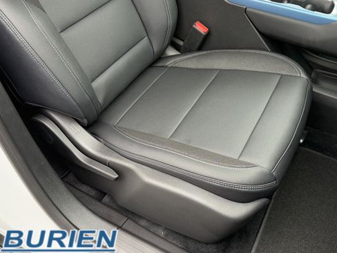 New 2026 Chevrolet Equinox EV LT image 24