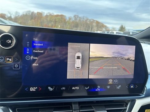 New 2026 Chevrolet Equinox EV LT w/ LPO, Blackout Package image 15