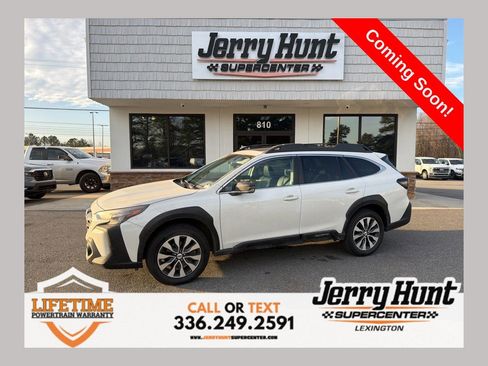 Used 2023 Subaru Outback Limited image 1