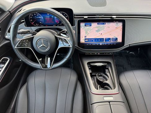 Used 2025 Mercedes-Benz E 350 Sedan image 29