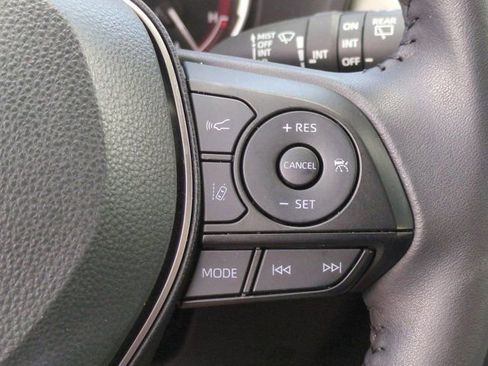 Used 2025 Toyota RAV4 XLE Premium image 24