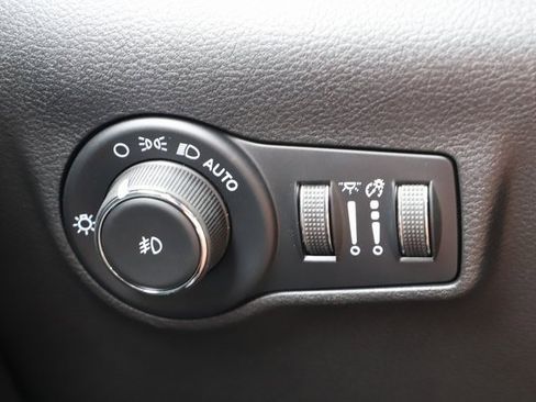 New 2023 Jeep Compass Trailhawk w/ Trailhawk Elite Group image 32