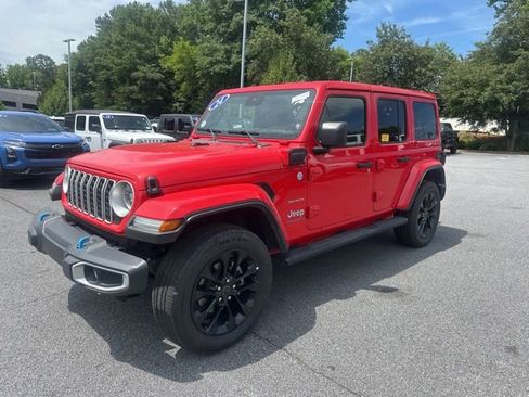 Used 2024 Jeep Wrangler Unlimited Sahara AWD/4WD image 7