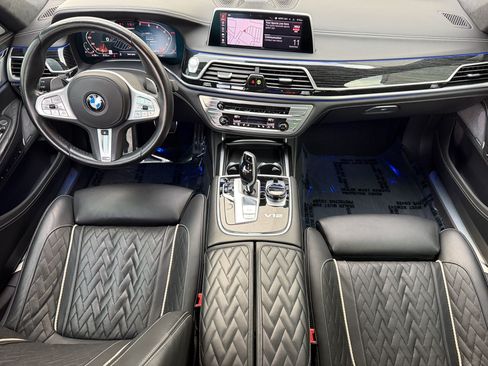 Used 2022 BMW M760i xDrive w/ Luxury Rear Seating Package AWD/4WD image 16