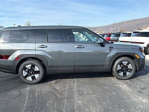 New 2026 Hyundai Santa Fe SE image 3