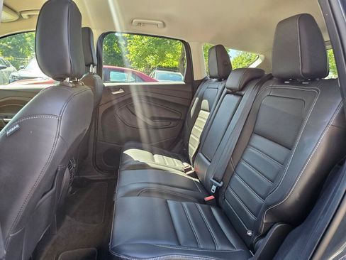 Used 2019 Ford Escape SEL AWD/4WD image 17