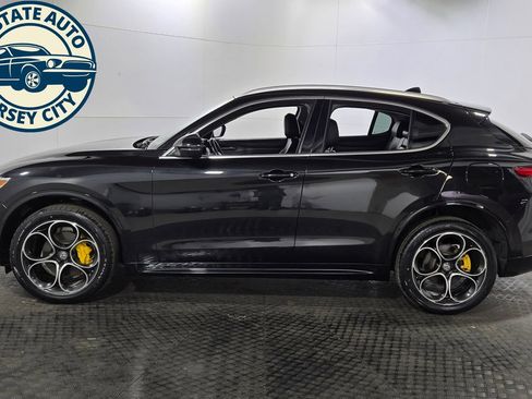 Used 2020 Alfa Romeo Stelvio Ti AWD/4WD image 4
