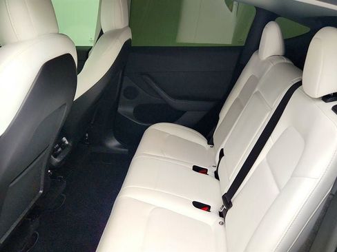 Used 2022 Tesla Model Y Performance AWD/4WD image 24
