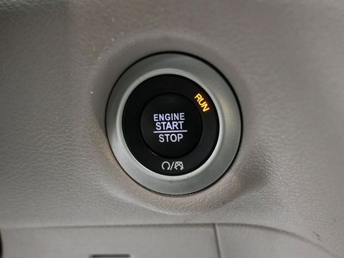Used 2023 Chrysler Voyager LX FWD image 22