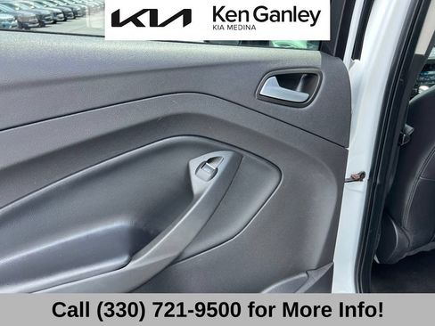 Used 2019 Ford Escape SE FWD image 44