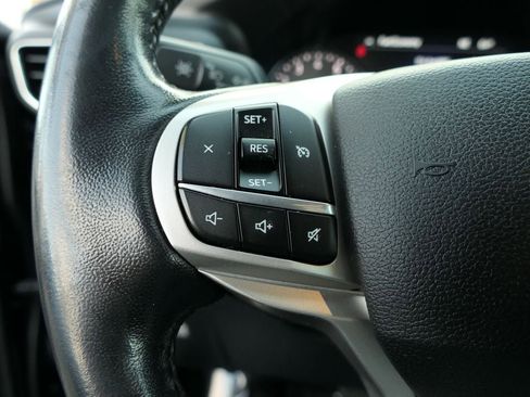Used 2020 Ford Explorer XLT w/ Equipment Group 202A RWD image 16