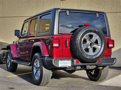 Used 2022 Jeep Wrangler Unlimited Sahara w/ Cold Weather Group image 5