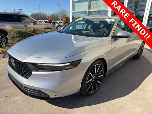 Used 2024 Honda Accord Touring image 5