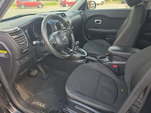 Used 2014 Kia Soul FWD image 8