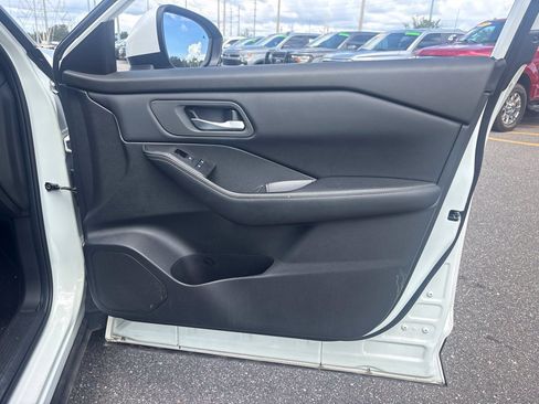 Used 2025 Nissan Rogue SV FWD image 20