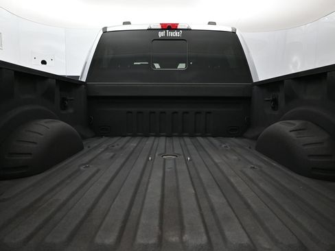 Used 2022 Ford F350 Platinum w/ Tremor Off-Road Package AWD/4WD image 7