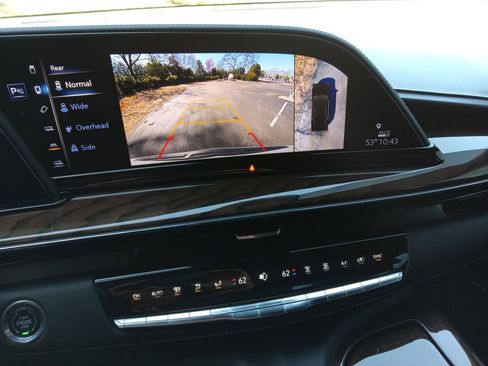 Certified 2023 Cadillac Escalade Sport Platinum w/ LPO, ONYX Package AWD/4WD image 18