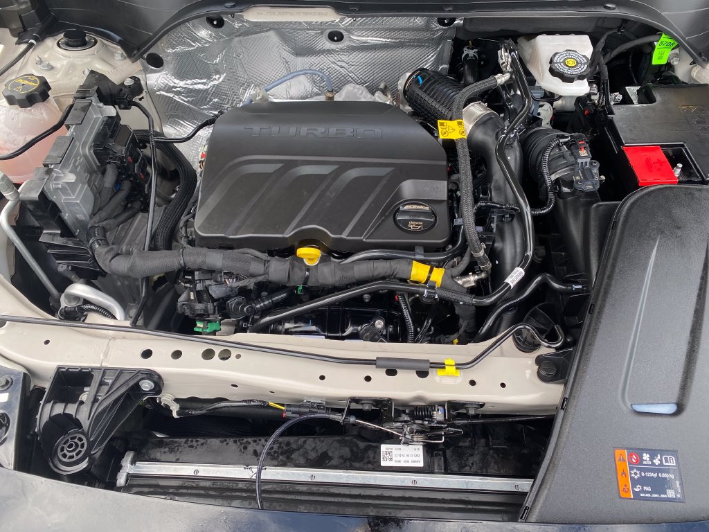 Used 2026 Chevrolet Trax ACTIV w/ Sunroof Package FWD image 9