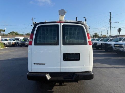 Used 2013 Chevrolet Express 2500 image 8