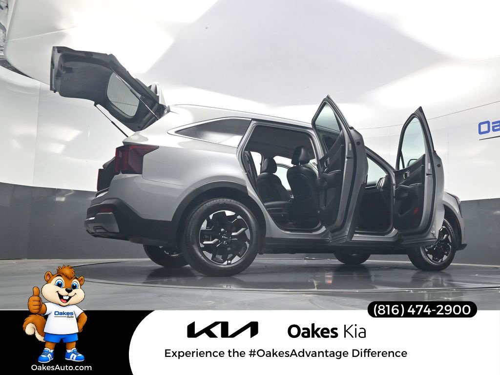 Certified 2026 Kia Sorento S w/ S Panoramic Sunroof Package FWD image 61