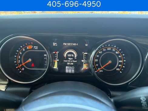 Used 2022 Jeep Wrangler Unlimited Sahara AWD/4WD image 22