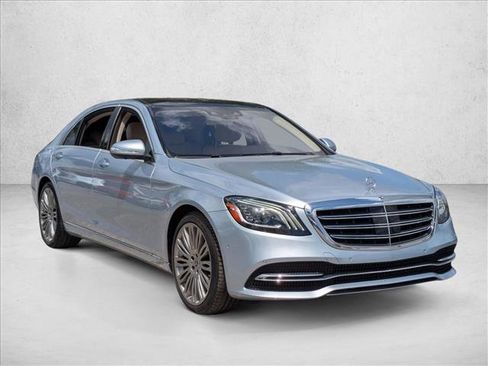 Used 2018 Mercedes-Benz S 560 Sedan image 3