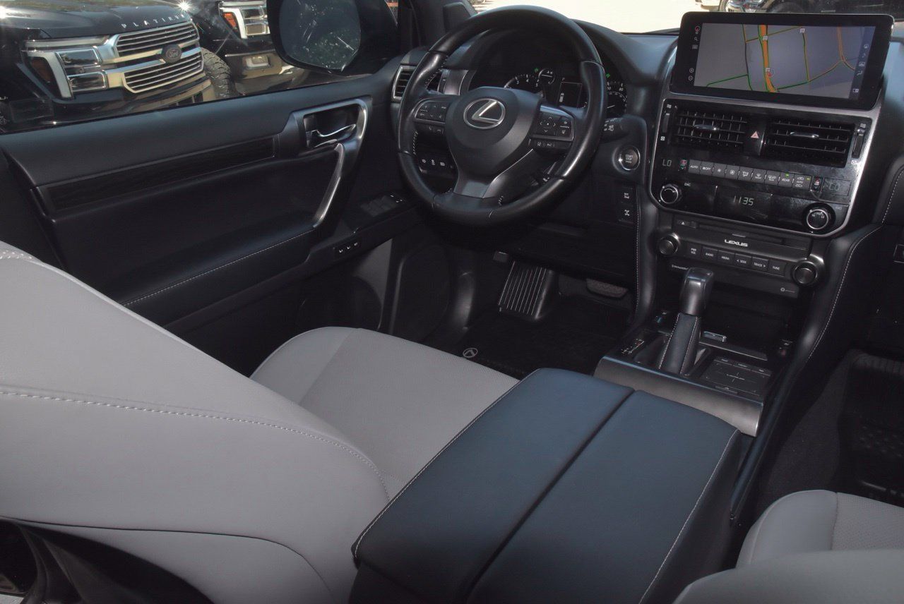 Used 2023 Lexus GX 460 w/ Black Line Special Edition AWD/4WD image 16