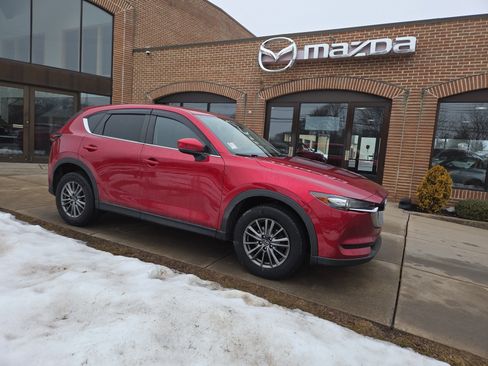 Used 2017 MAZDA CX-5 Touring image 1